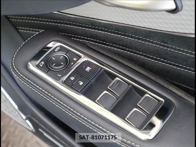 Lexus LS 2021-03 1197838-18
