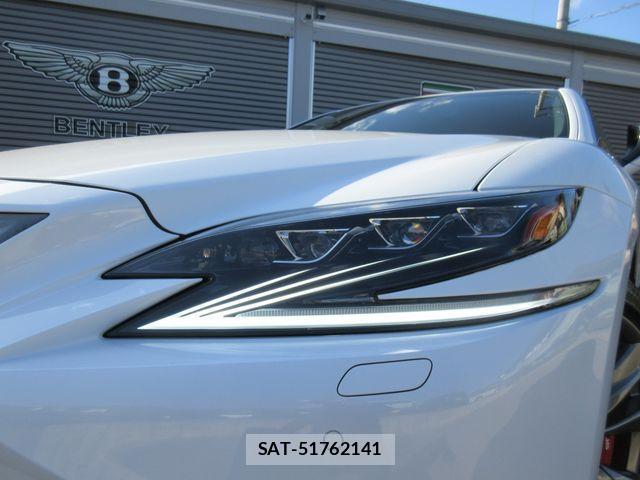 Lexus LS 2019-10 2350523-6