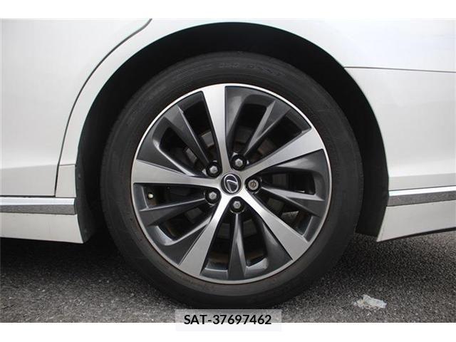 Lexus LS 2021-01 3674625-17