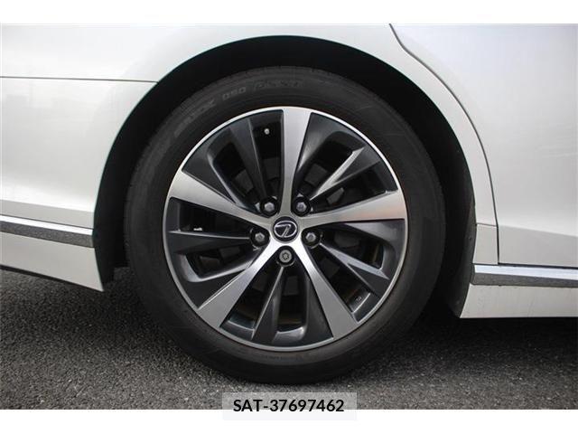 Lexus LS 2021-01 3674625-18