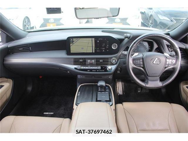 Lexus LS 2021-01 3674625-24
