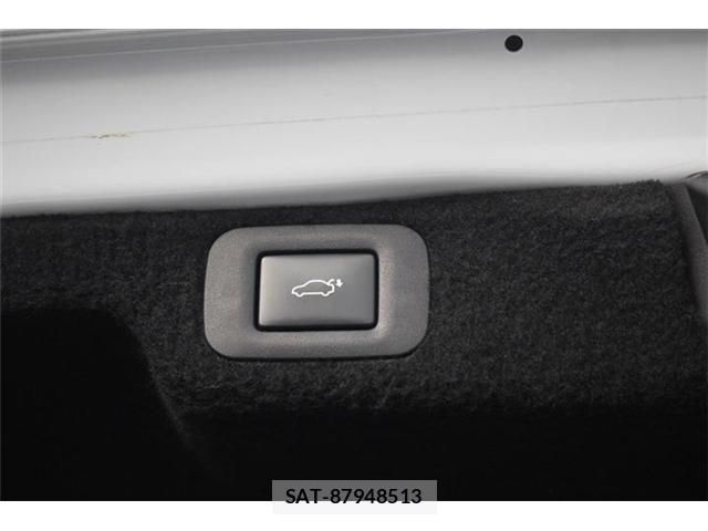 Lexus LS 2017-12 3771412-4