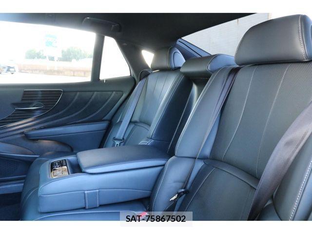 Lexus LS 2018-02 4371558-19
