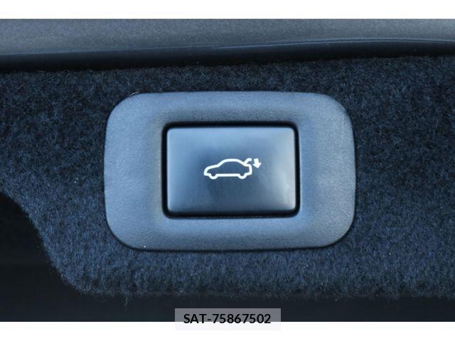 Lexus LS 2018-02 4371558-5