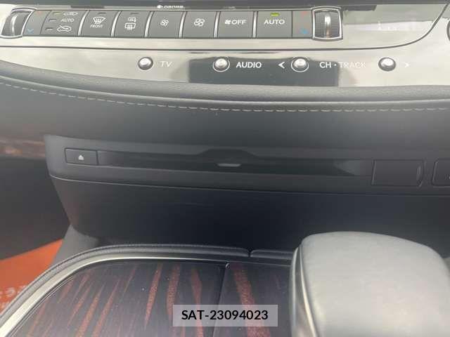 Lexus LS 2021-08 4639586-7