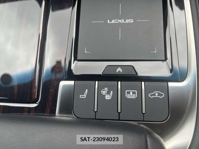 Lexus LS 2021-08 4639586-9