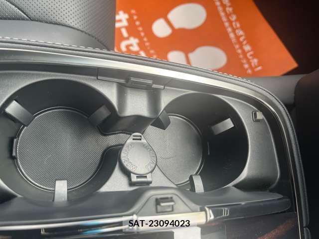 Lexus LS 2021-08 4639586-10