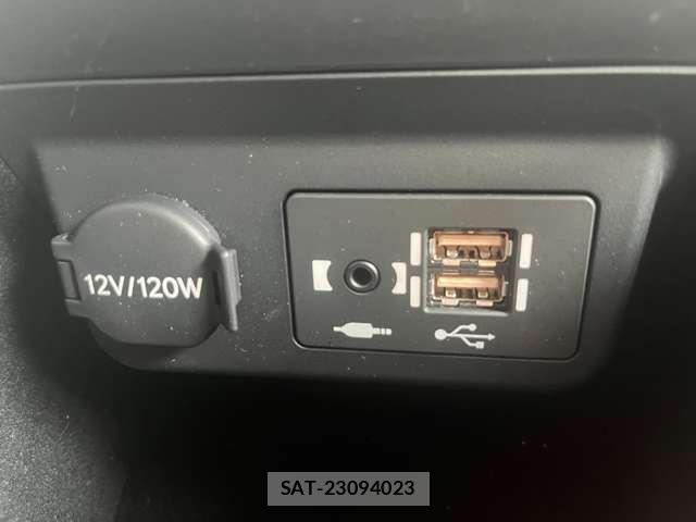 Lexus LS 2021-08 4639586-13