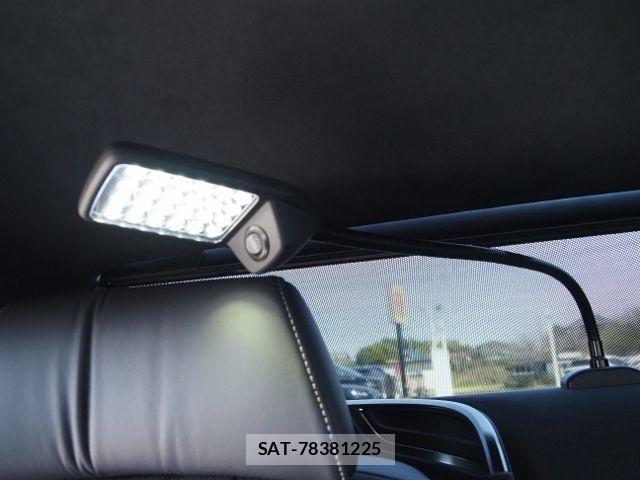 Lexus LS 2019-01 6011640-16