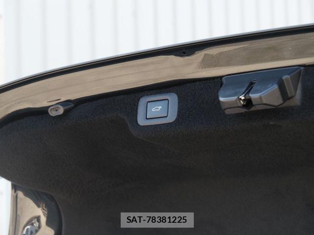 Lexus LS 2019-01 6011640-17
