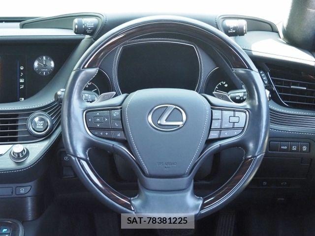 Lexus LS 2019-01 6011640-19