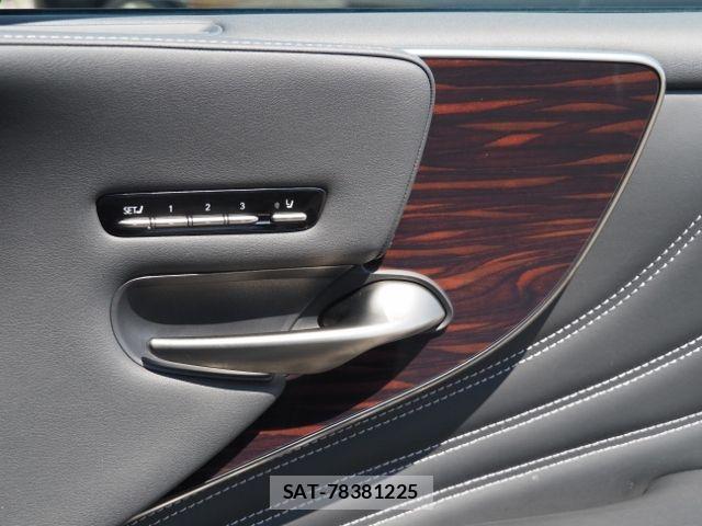 Lexus LS 2019-01 6011640-29