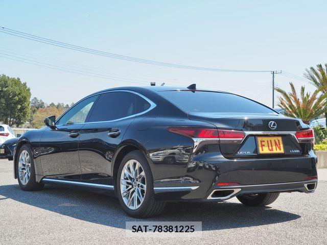 Lexus LS 2019-01 6011640-5