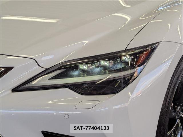 Lexus LS 2022-02 6011631-15