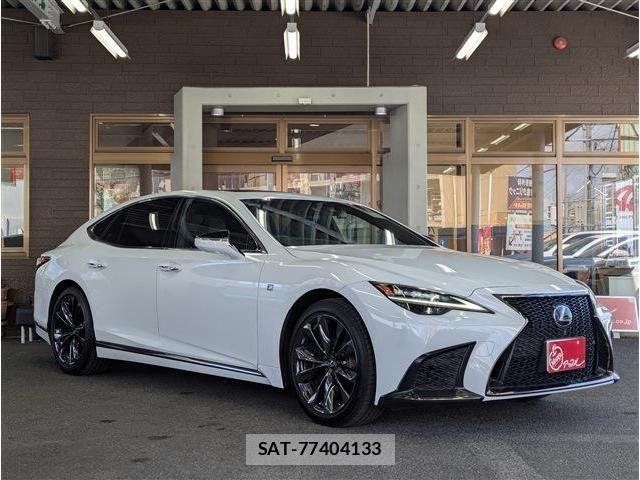 Lexus LS 2022-02 6011631-1