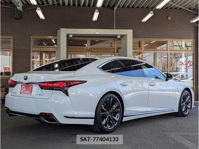Lexus LS 2022-02 6011631-2