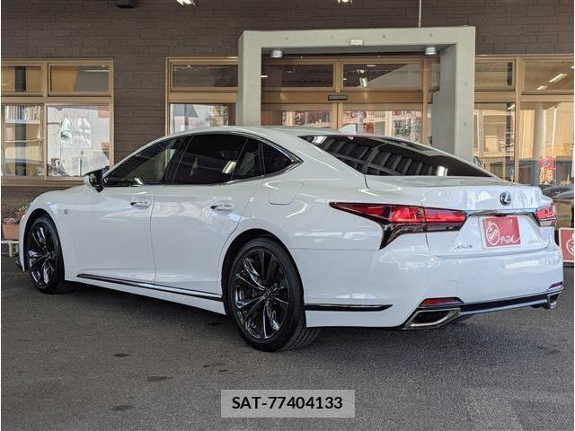 Lexus LS 2022-02 6011631-3