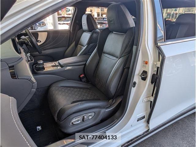 Lexus LS 2022-02 6011631-7