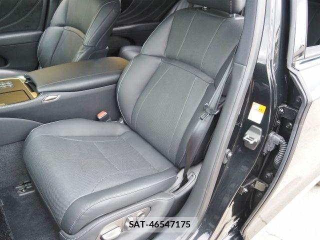 Lexus LS 2023-01 6612850-11