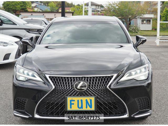 Lexus LS 2023-01 6612850-1