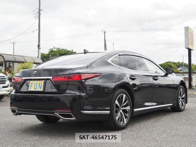 Lexus LS 2023-01 6612850-4