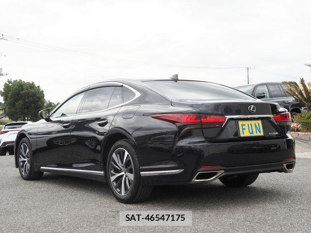 Lexus LS 2023-01 6612850-5