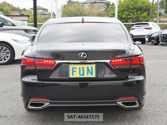 Lexus LS 2023-01 6612850-6