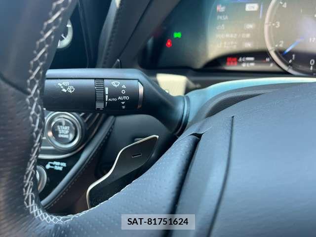 Lexus LS 2023-08 6612849-5