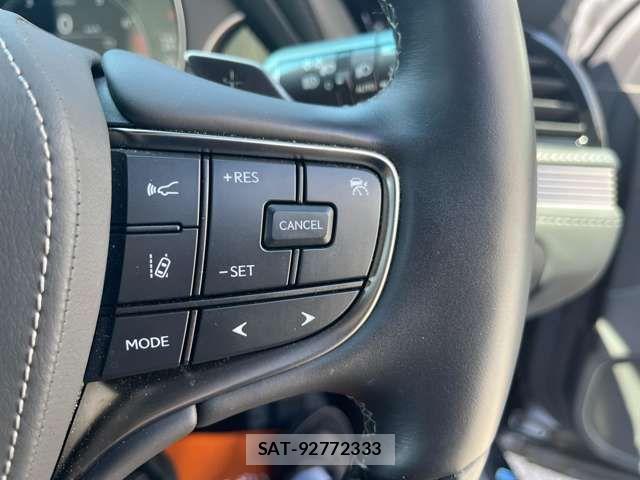 Lexus LS 2023-10 6612848-4