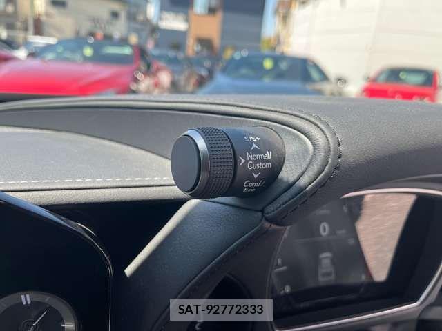 Lexus LS 2023-10 6612848-5