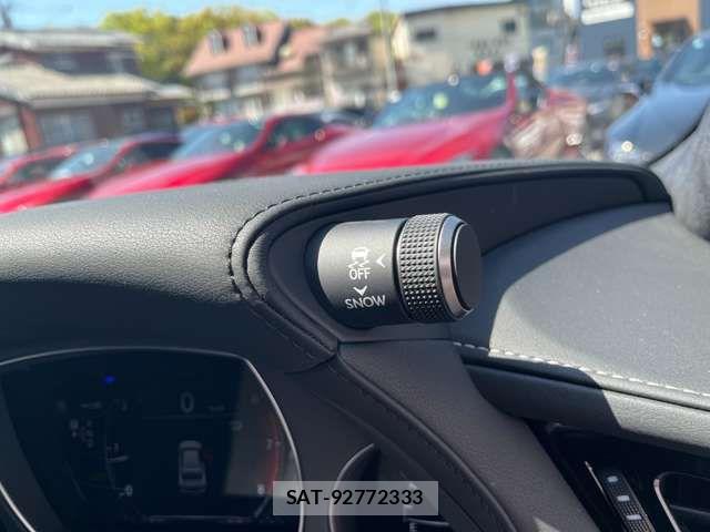 Lexus LS 2023-10 6612848-6