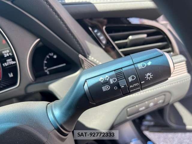 Lexus LS 2023-10 6612848-8
