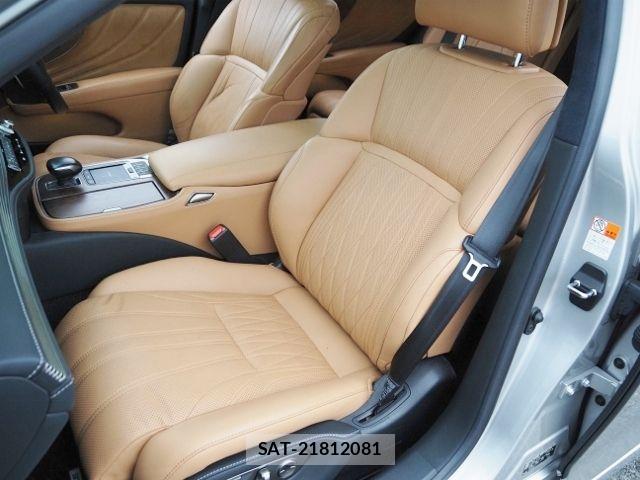 Lexus LS 2021-03 6612852-11