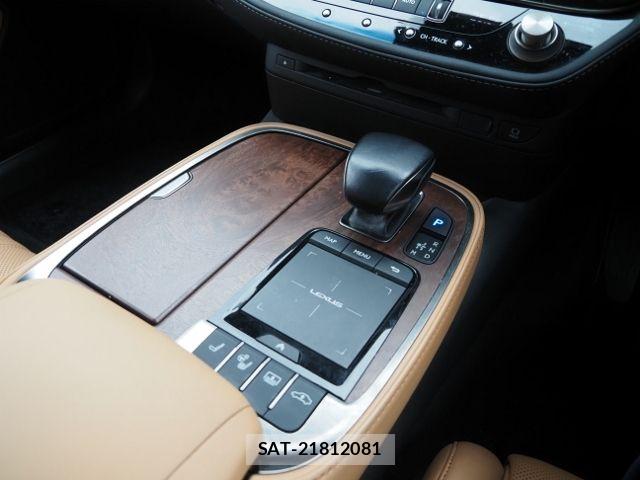 Lexus LS 2021-03 6612852-27