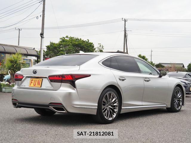 Lexus LS 2021-03 6612852-4