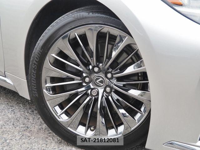 Lexus LS 2021-03 6612852-7
