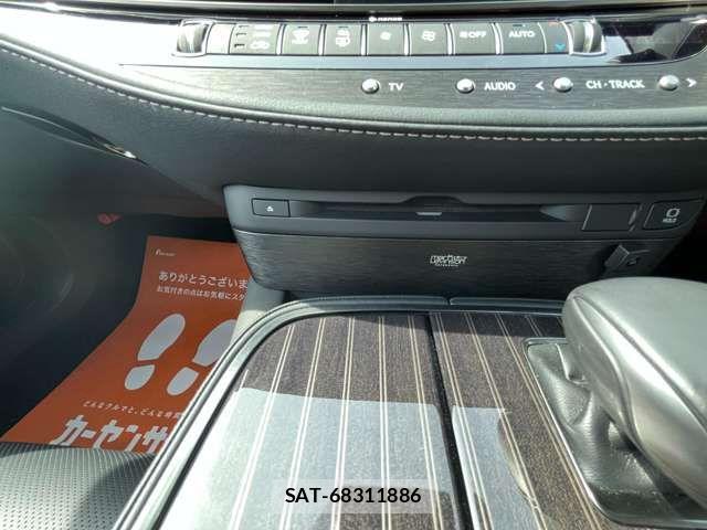 Lexus LS 2019-10 6612851-7