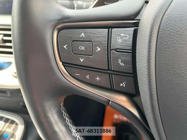 Lexus LS 2019-10 6612851-12