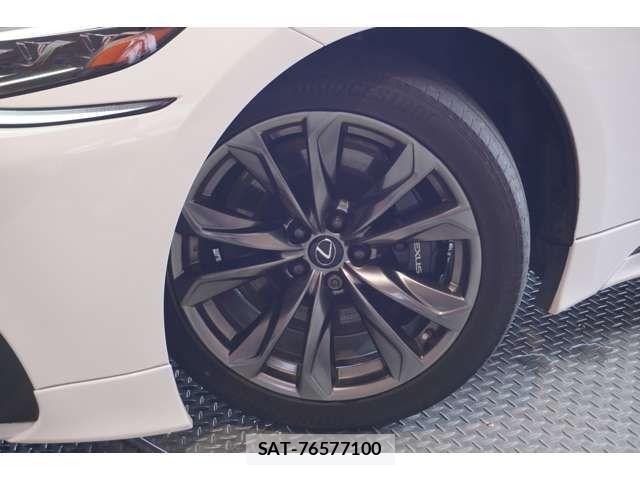 Lexus LS 2018-06 6672271-9