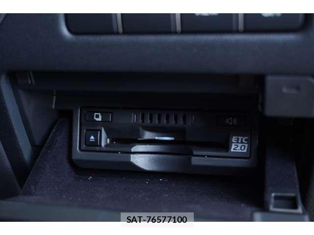 Lexus LS 2018-06 6672271-12
