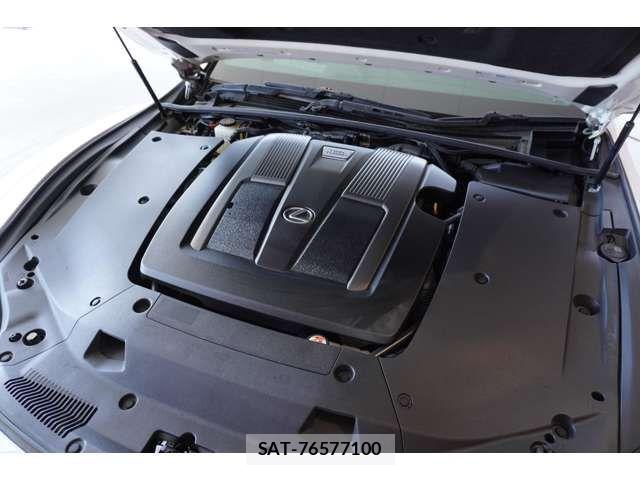 Lexus LS 2018-06 6672271-8