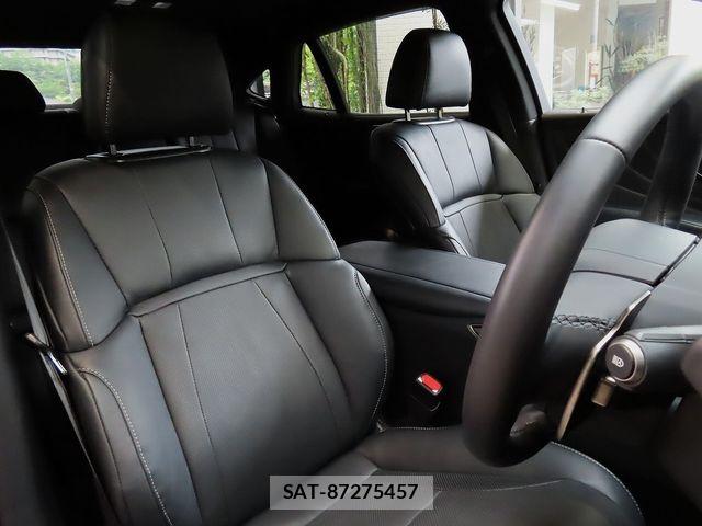 Lexus LS 2024-03 6676683-12