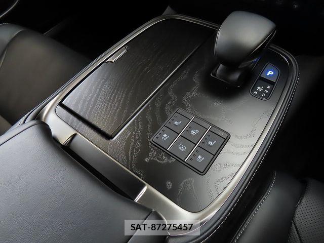 Lexus LS 2024-03 6676683-22
