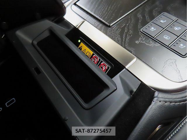 Lexus LS 2024-03 6676683-23