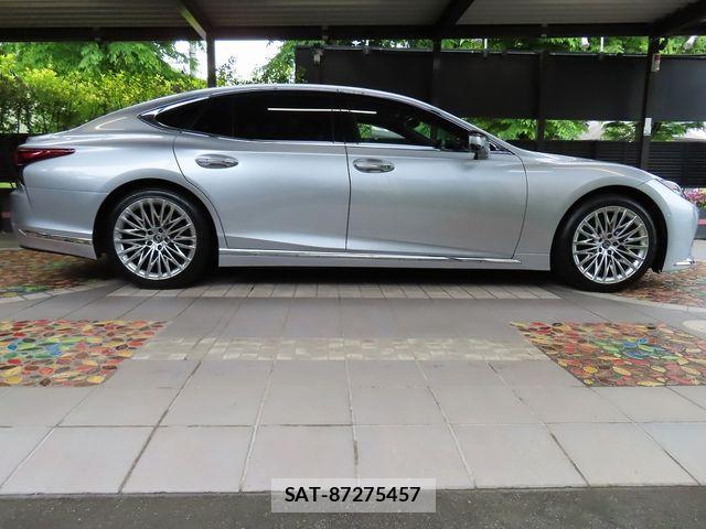 Lexus LS 2024-03 6676683-3