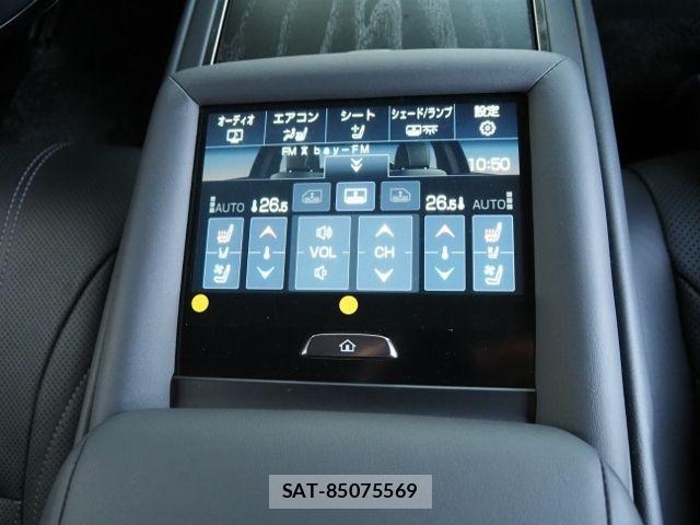Lexus LS 2024-03 6907733-13
