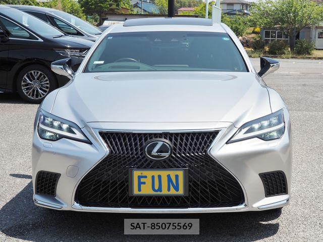 Lexus LS 2024-03 6907733-1