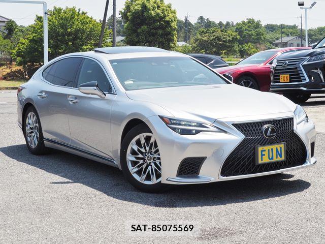 Lexus LS 2024-03 6907733-2