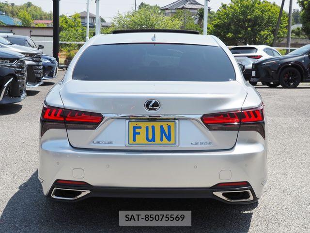 Lexus LS 2024-03 6907733-6