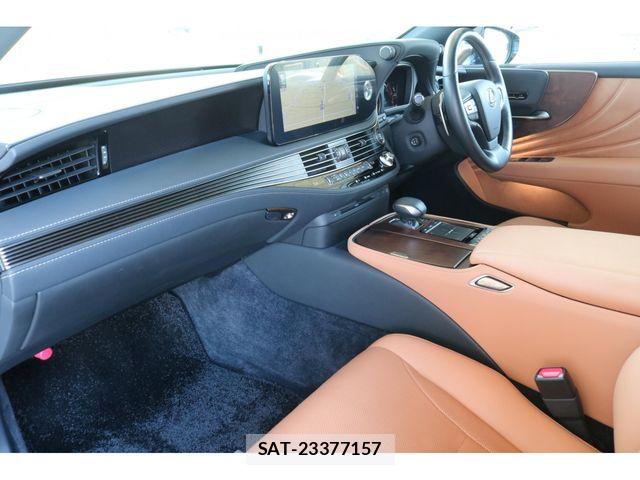 Lexus LS 2022-02 6995090-17